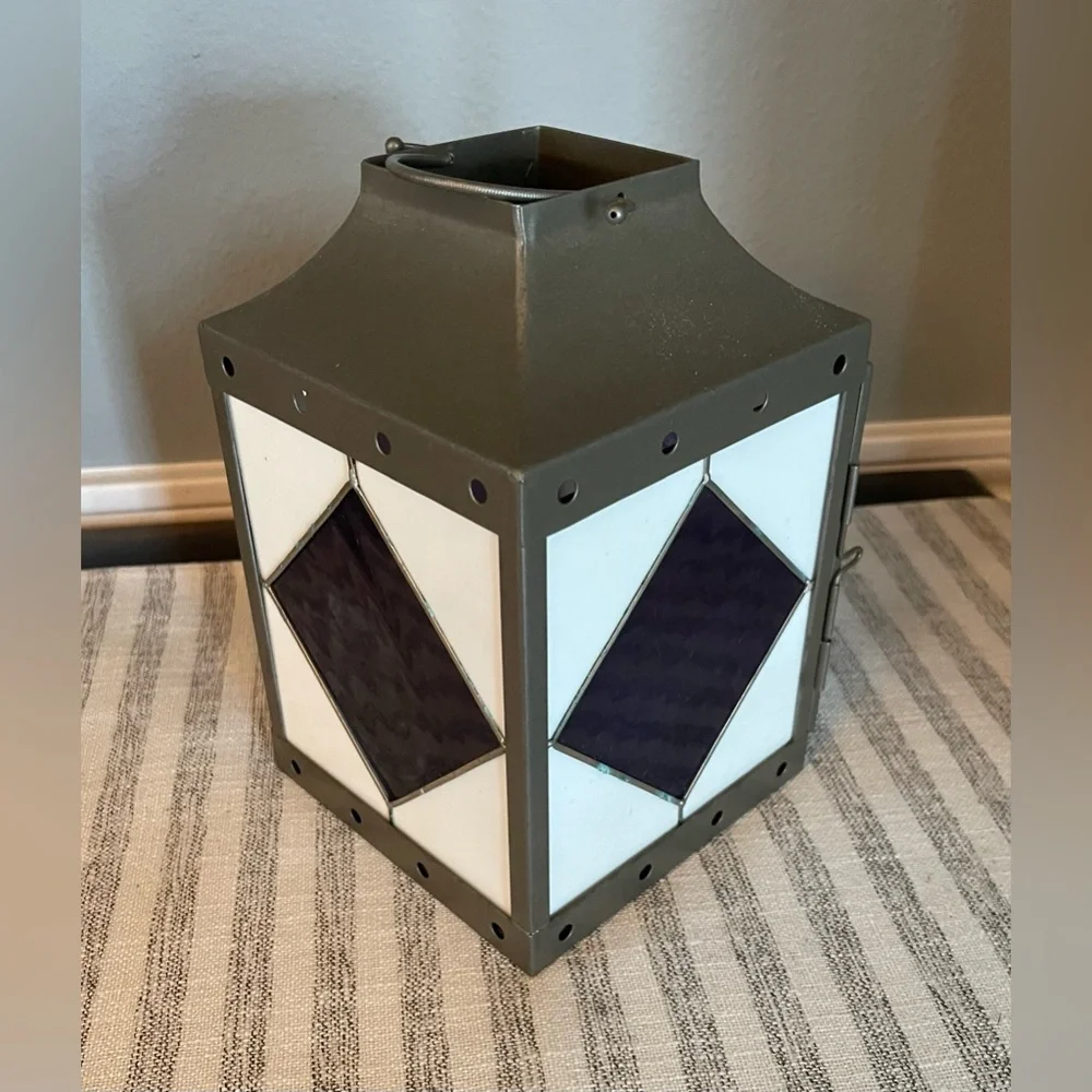 Elegant White & Blue Stain Glass Lantern